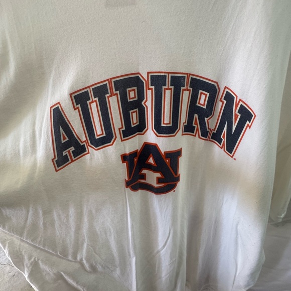 Gildan White Graphic T-Shirt - Picture 1 of 3